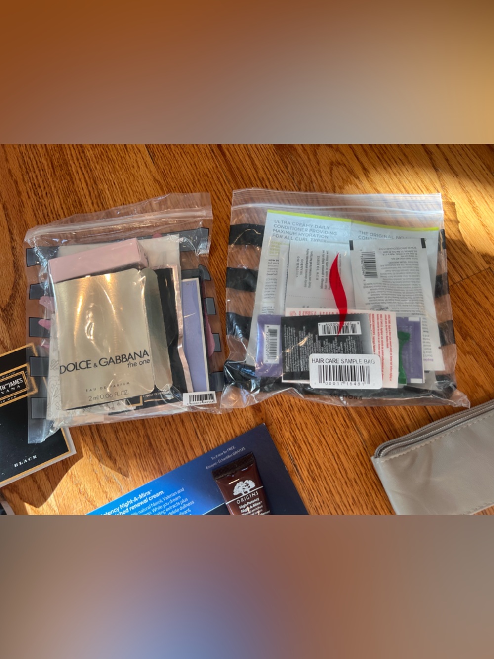 Lot of 50+ new deluxe makeup, hair, skincare samples - Picture 4 of 4
